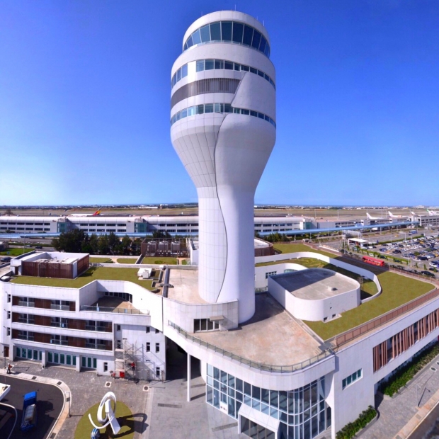 桃園機場塔台.jpg